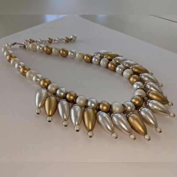 VTG JAPAN SIGNED GOLD TONE & FAUX PEARL HEAVYWEIGHT NECKLACE - Picture 5 of 10